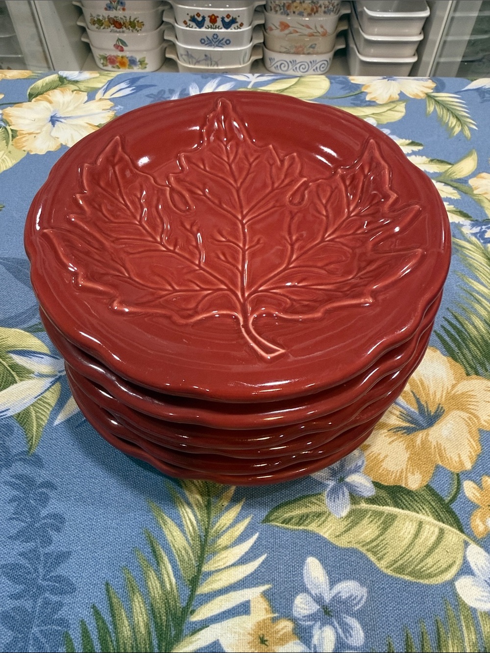 Longaberger Deep Red Leaf Relief Stoneware Dinner Plates - Set of 6